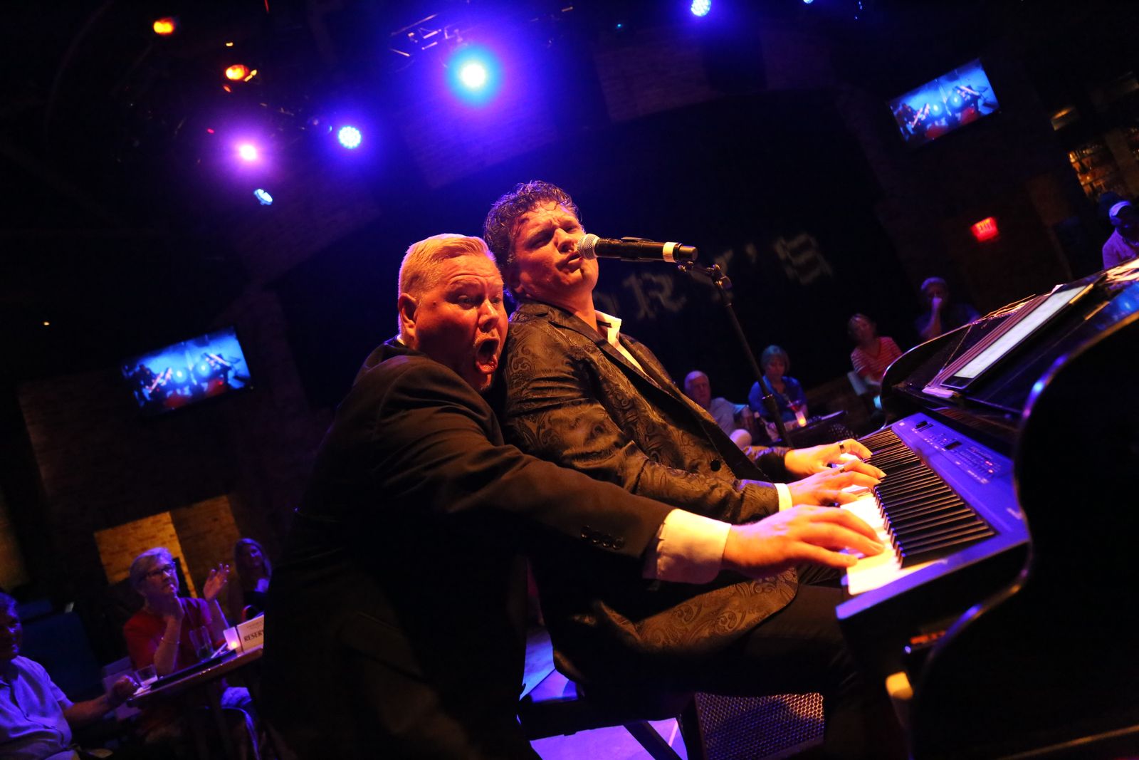 Dueling Pianos TG